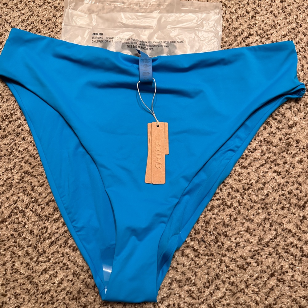 NWT Skims Swim Mid Waist Bottoms. Color: Turquoise